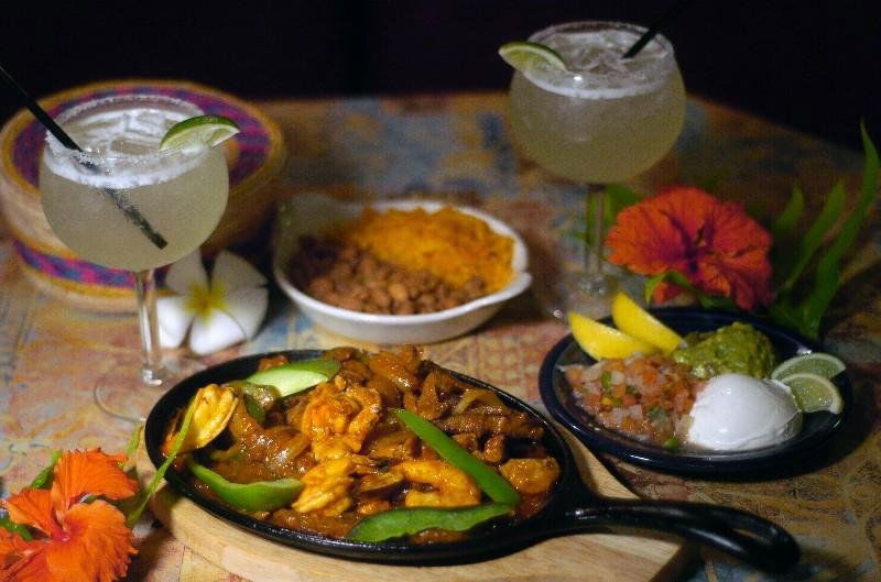Rosa's Cantina, Bar in Kailua Kona