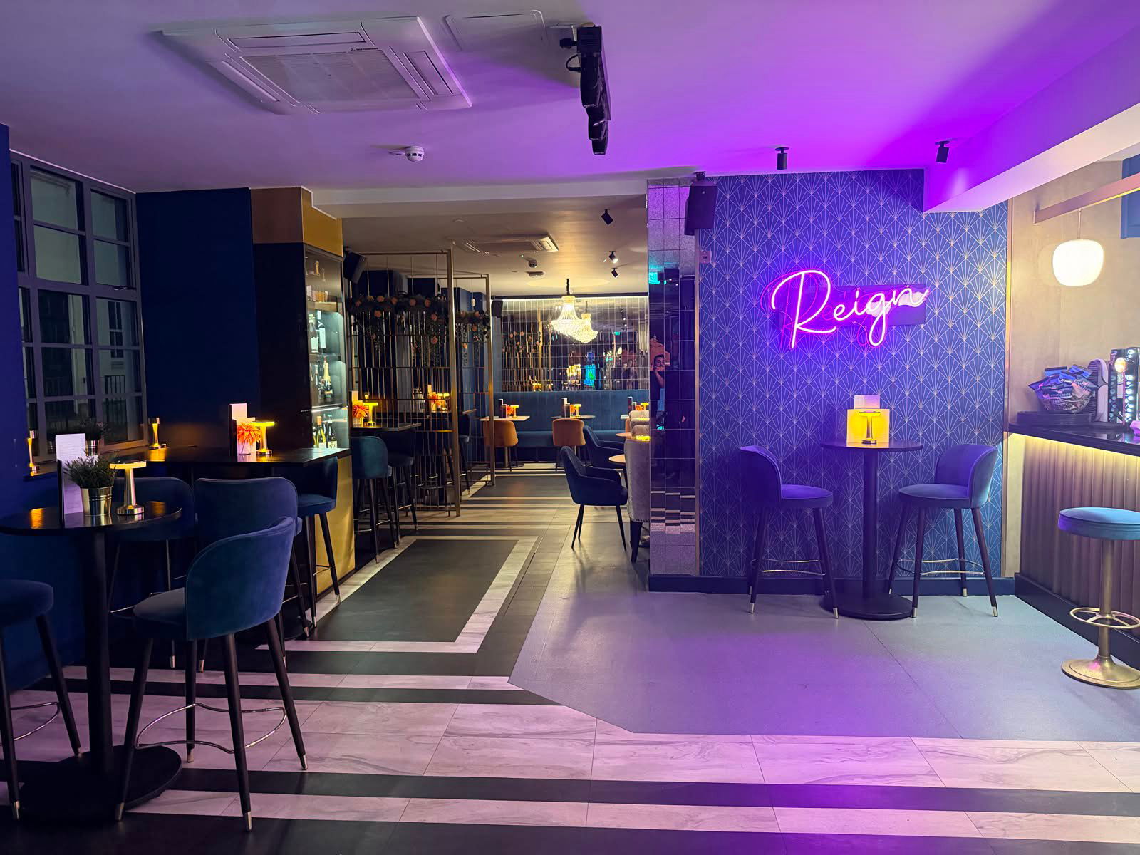 Reign Pool Bar, Bar in Orlando