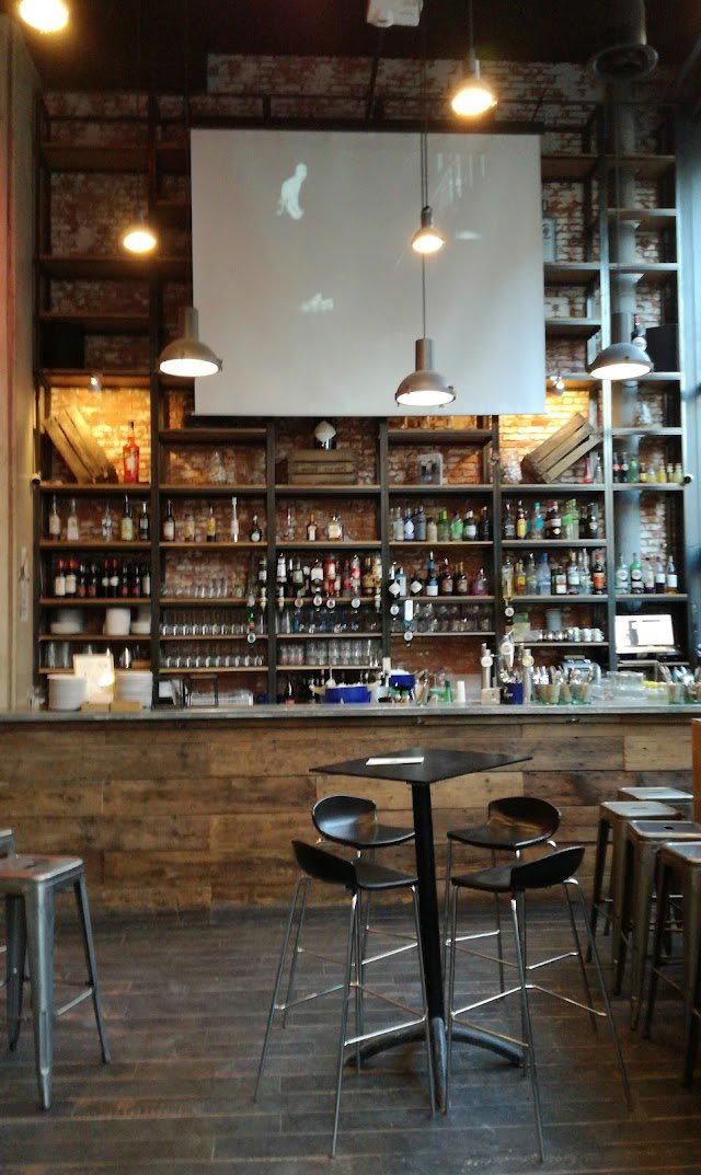 Les Boulistes/Five oz Burger bar in Toulouse, France