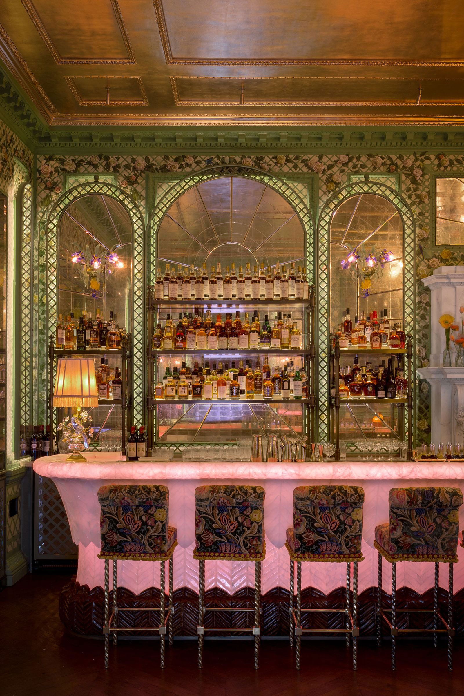 Annabel's, Bar in London