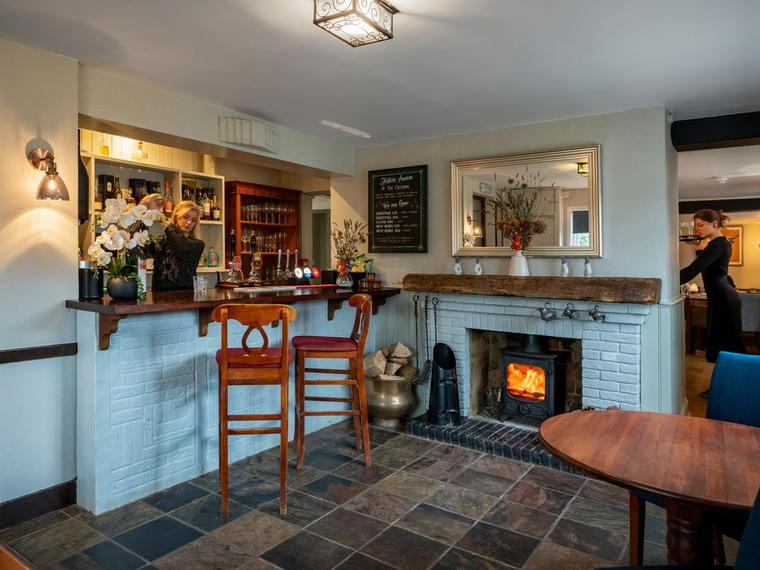 The Crown, Burchett's Green, United Kingdom