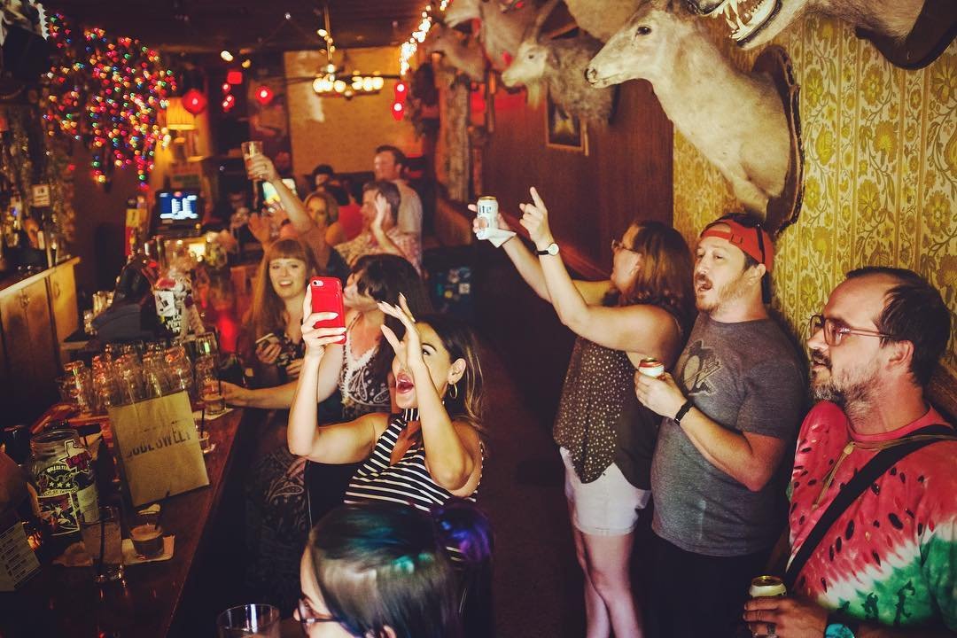 Single Wide, Bar in Dallas