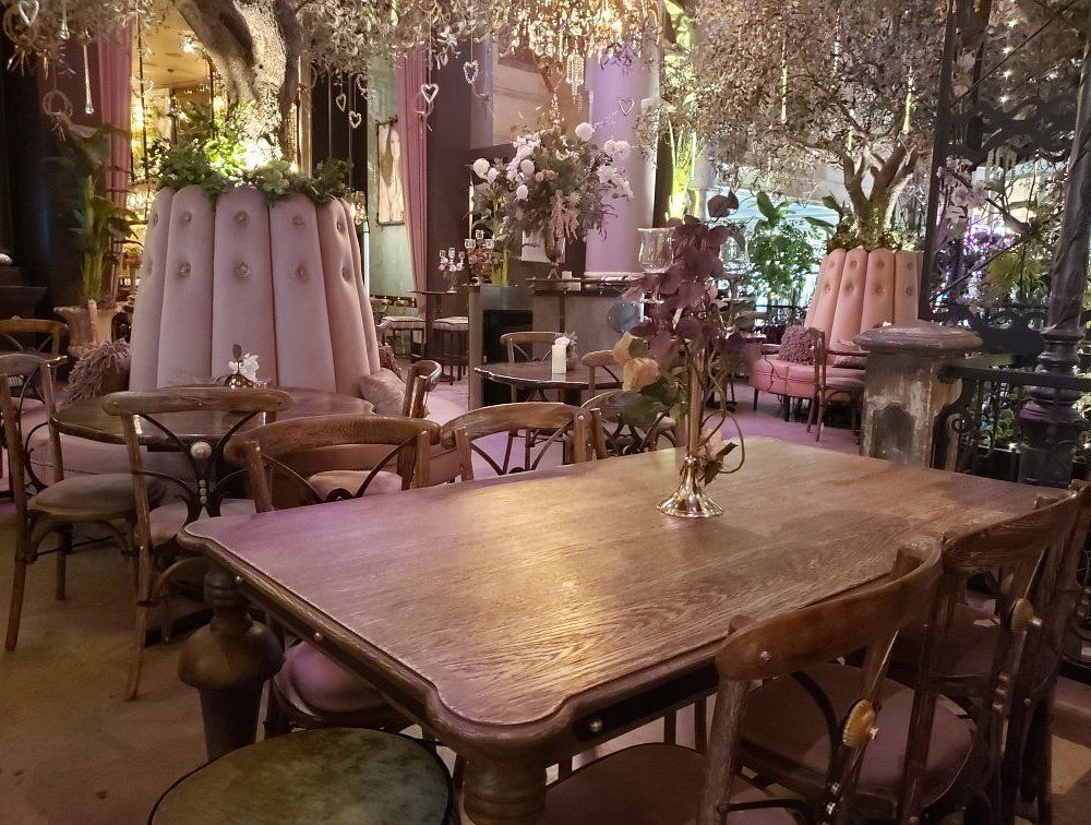 Vanderpump Cocktail Garden, Bar in Las Vegas