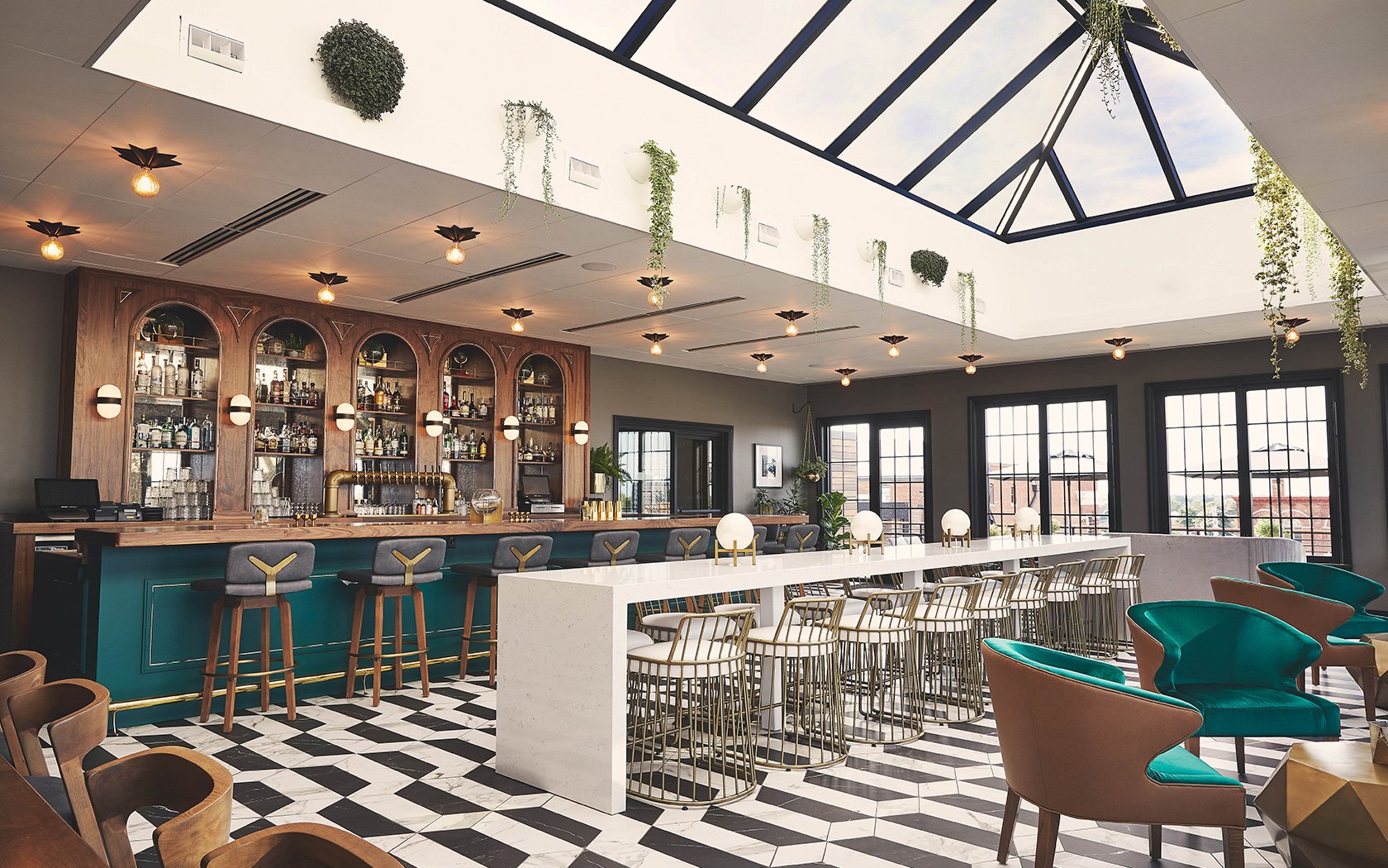 Hotel Vandivort bar in Springfield