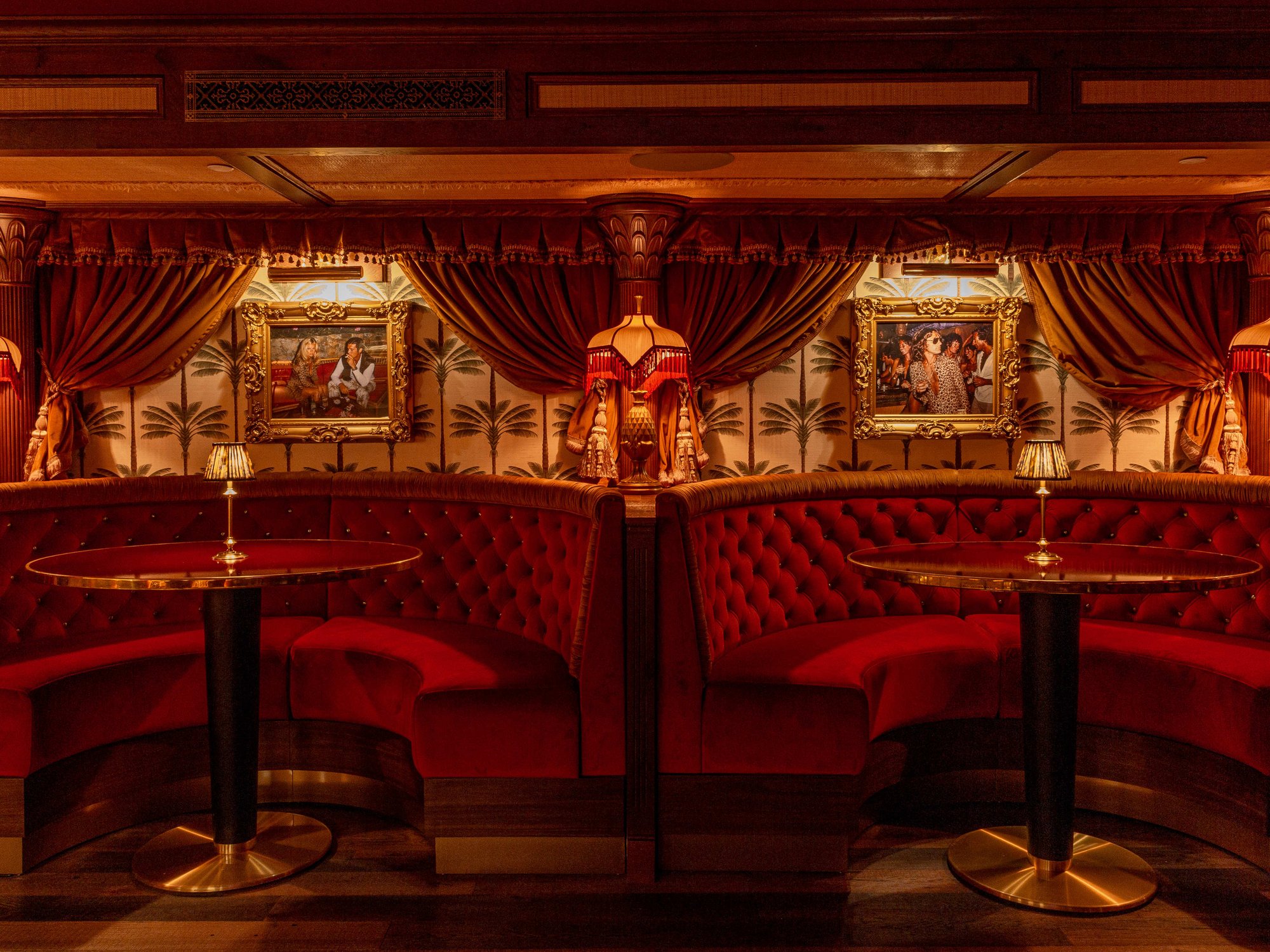 Leopard Lounge