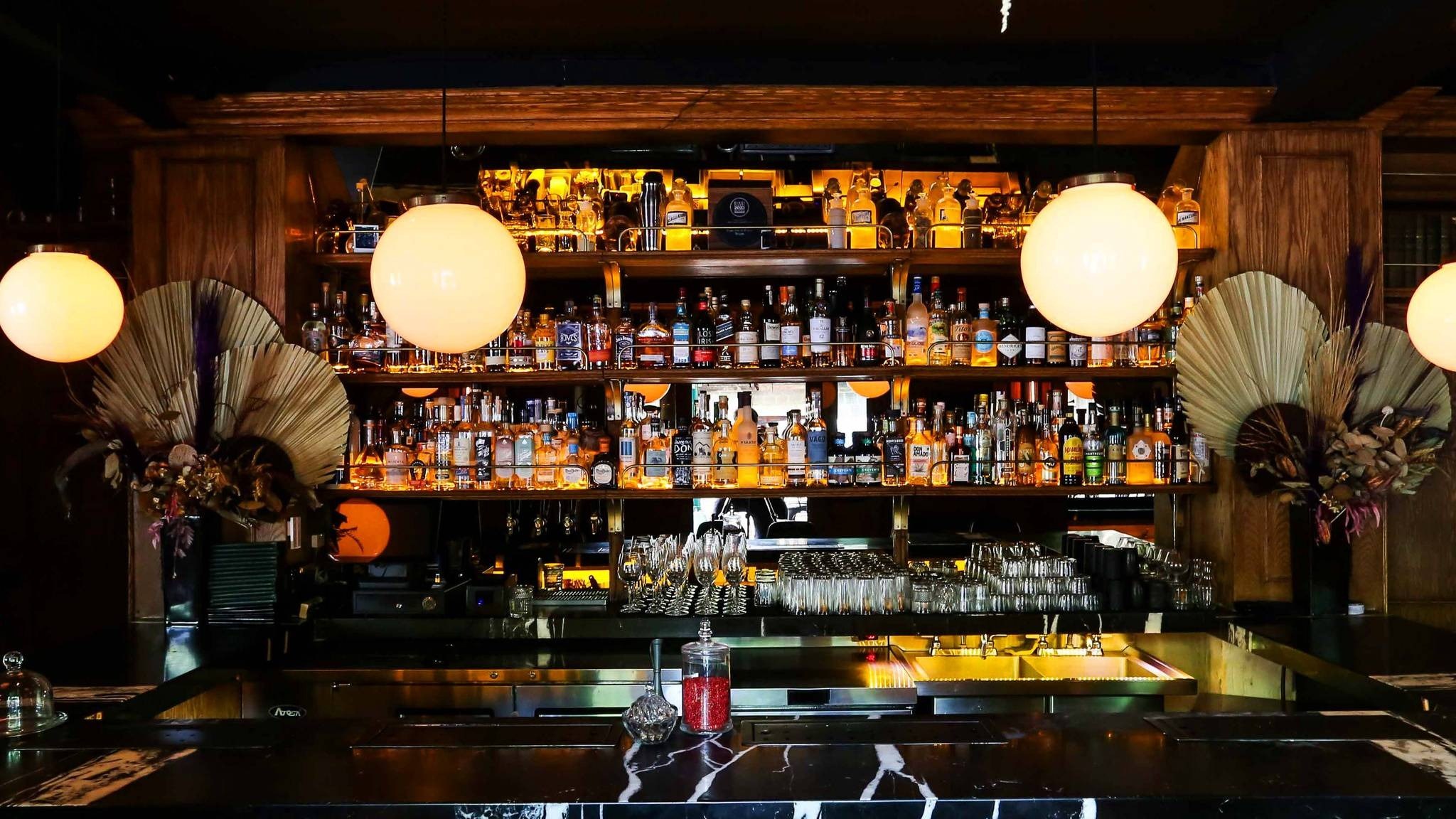 Brujas, Bar in Mexico City