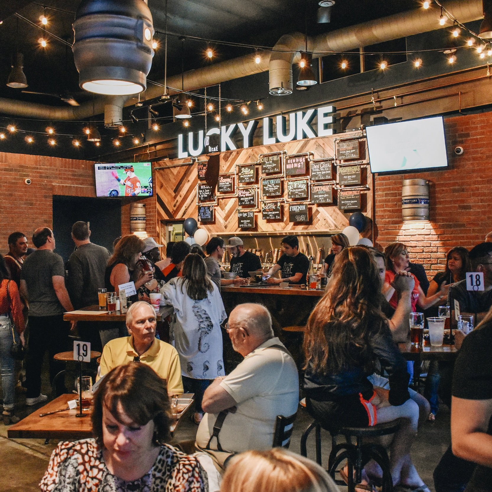 Lucky Luke Brewpub bar in Lancaster, United States