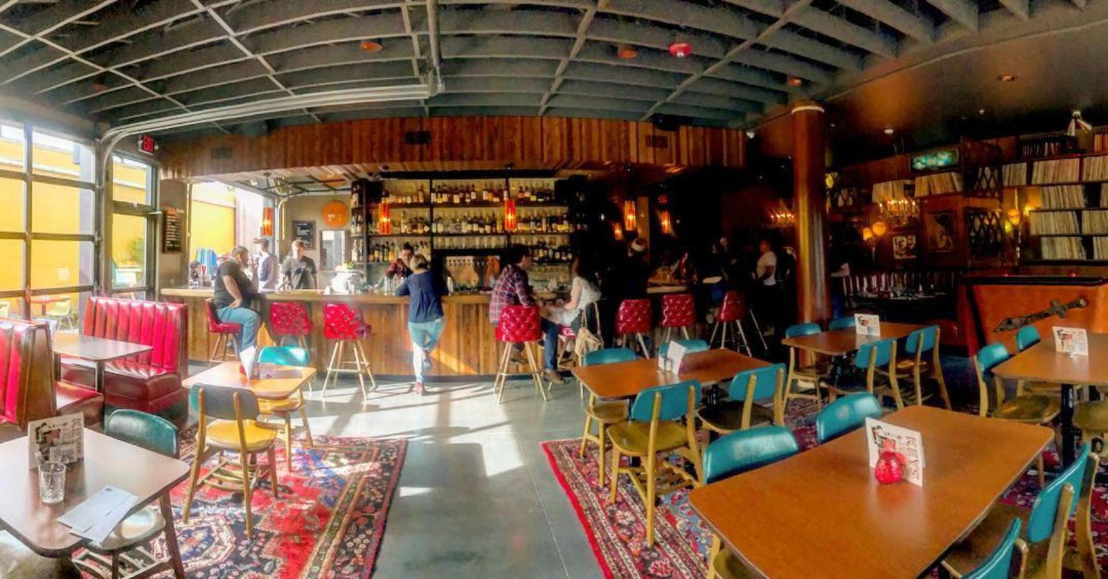 Radio Room, Bar in Portland