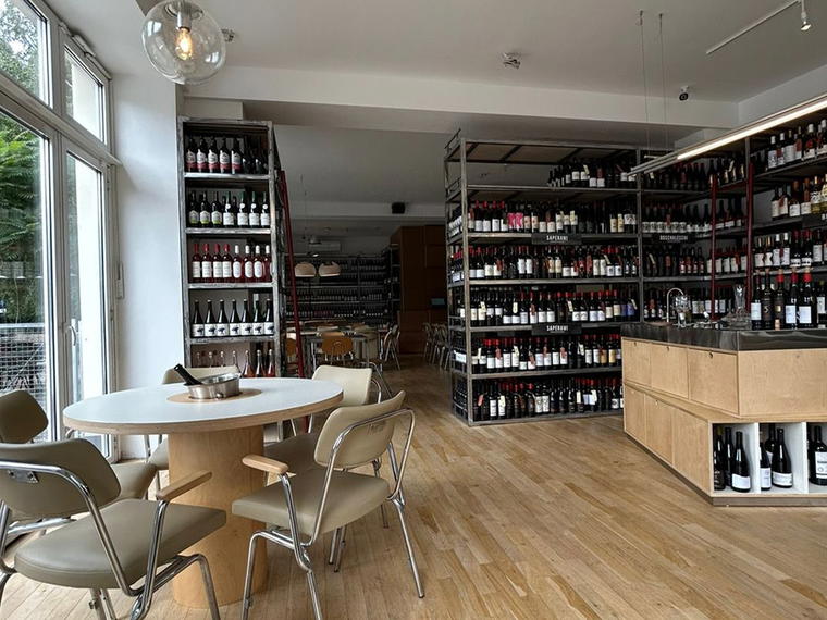 8000 Vintages, Berlin, Germany