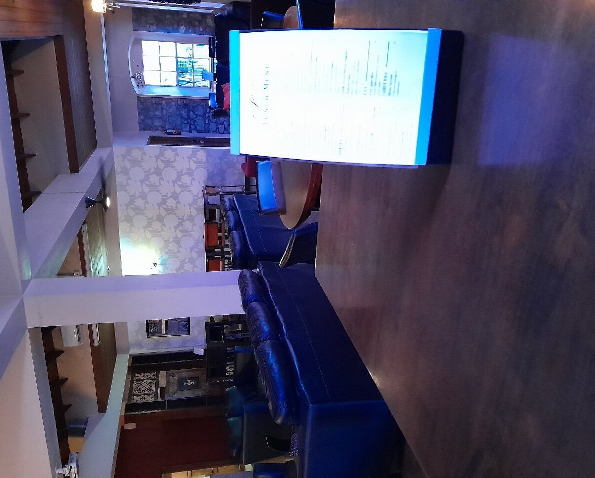 Flow Wine Bar and Kitchen