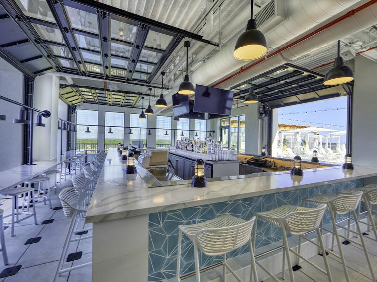 Ara Rooftop Pool & Lounge, Miramar Beach, United States