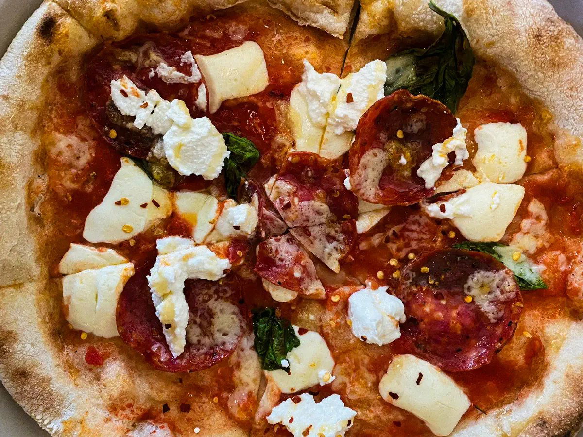 Aglio Pizzeria, Bar in Denton