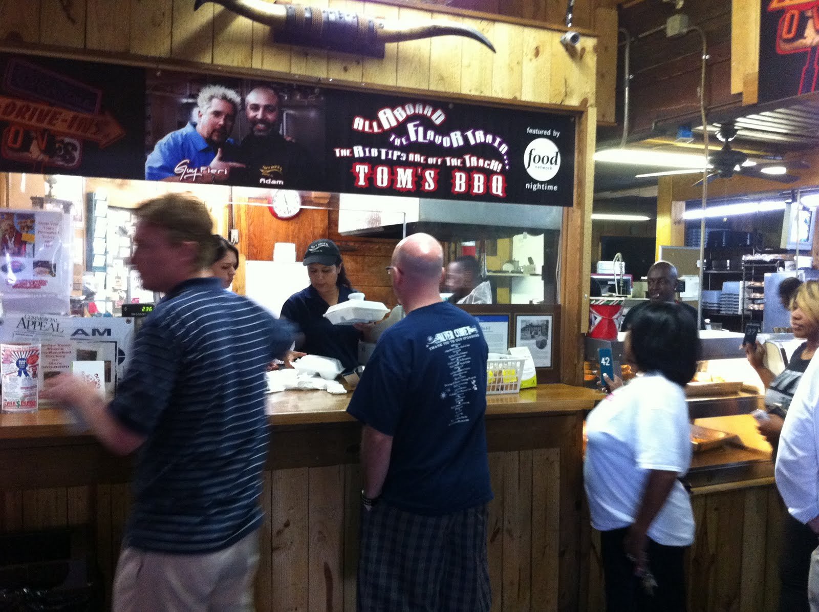 Tom's Bar-B-Q