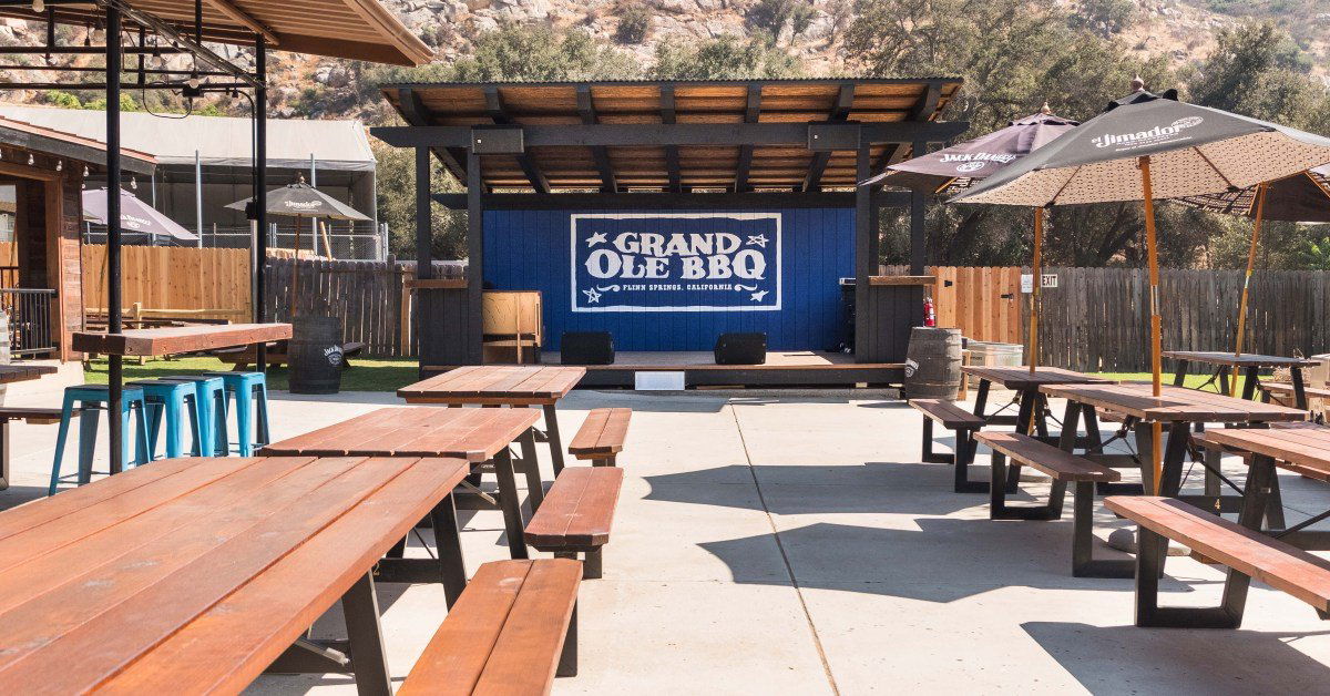 Grand Ole BBQ Flinn Springs, Bar in San Diego County
