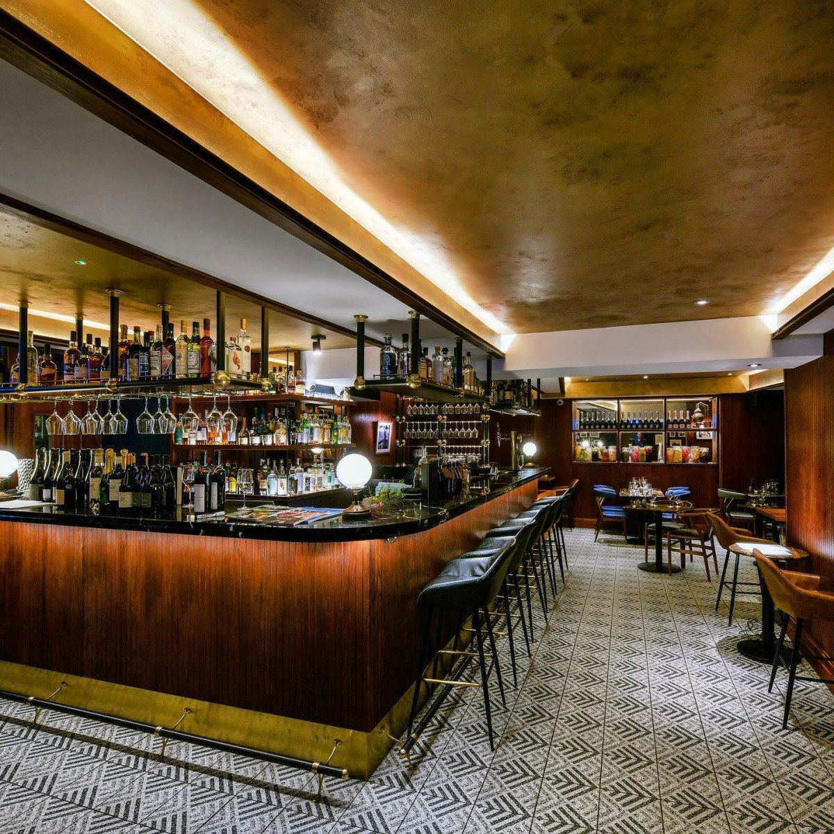 The Black Book, Bar in London