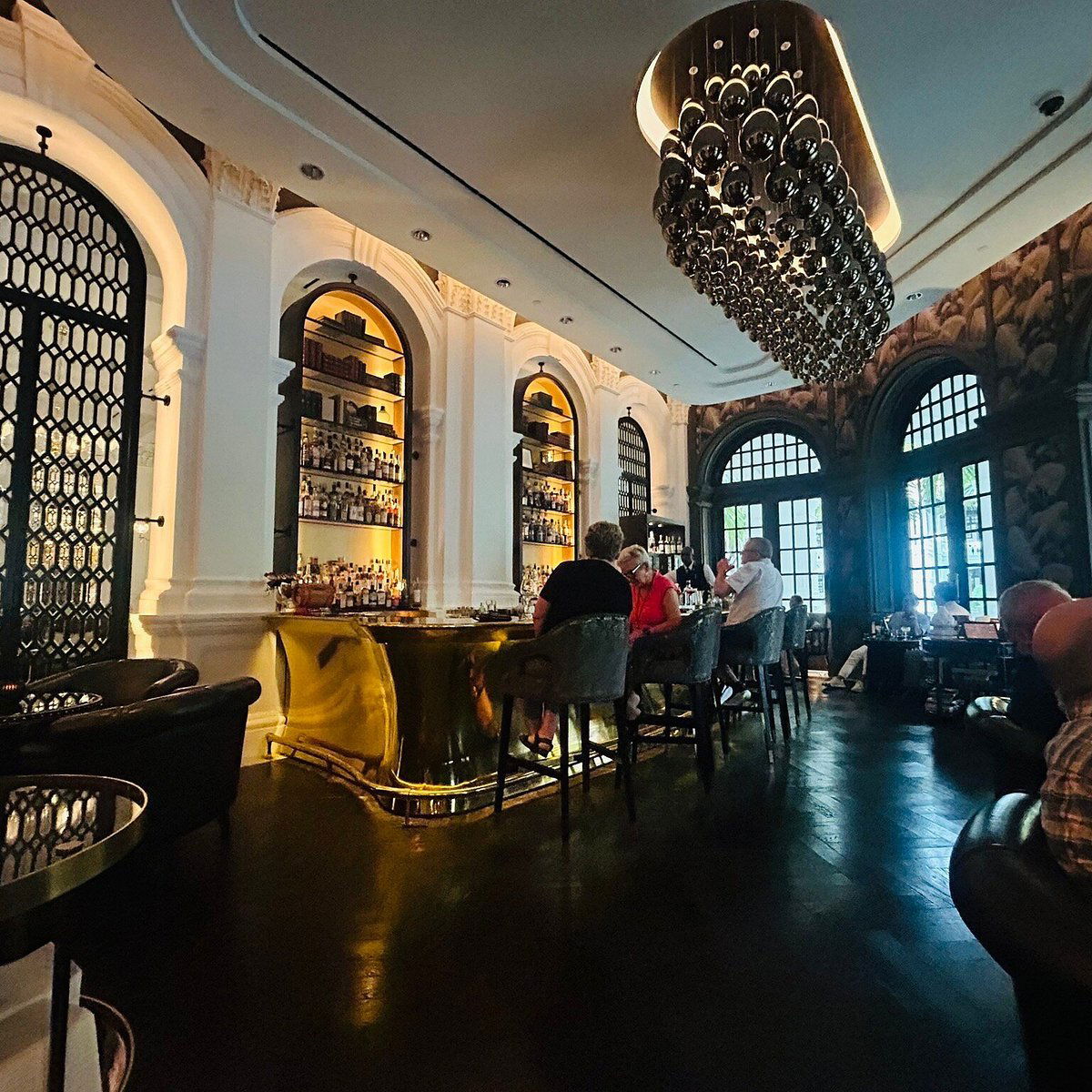 Writers Bar, Bar in Singapore