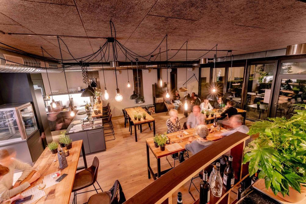 Veritas WeinLounge & PlauderBar, Muri Aargau, Switzerland