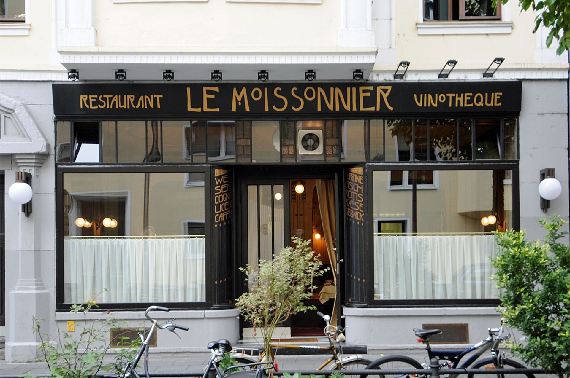 Le Moissonnier bar in Cologne