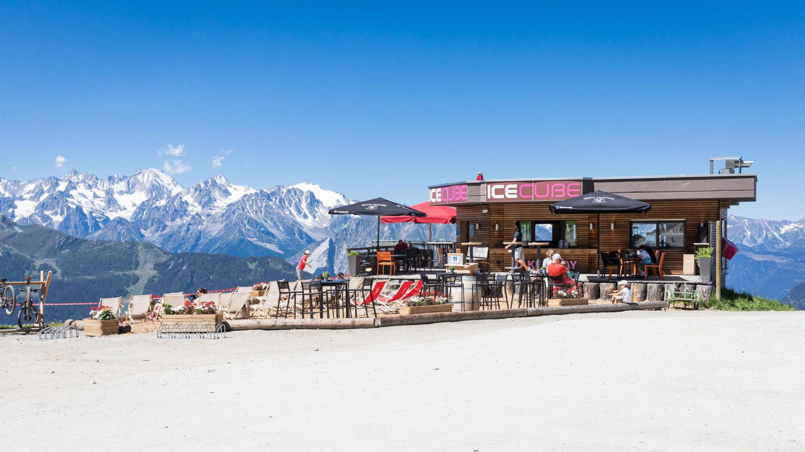 Ice Cube bar in Verbier