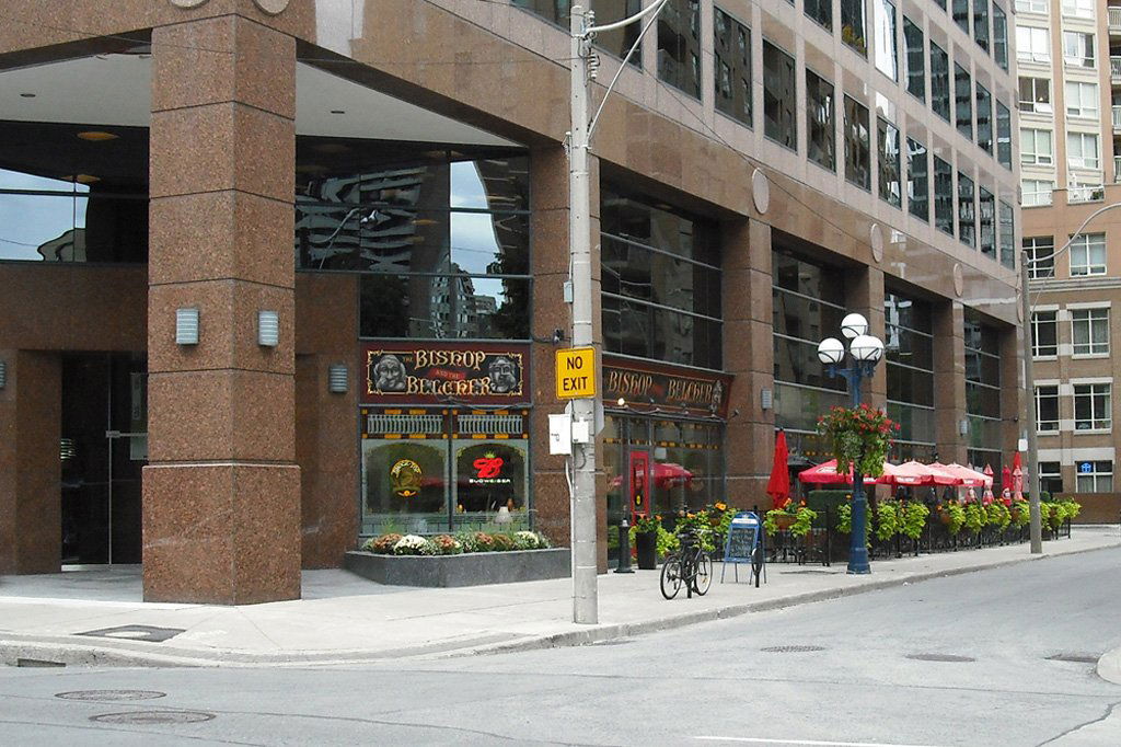 The Bishop and Belcher, Bar in Toronto