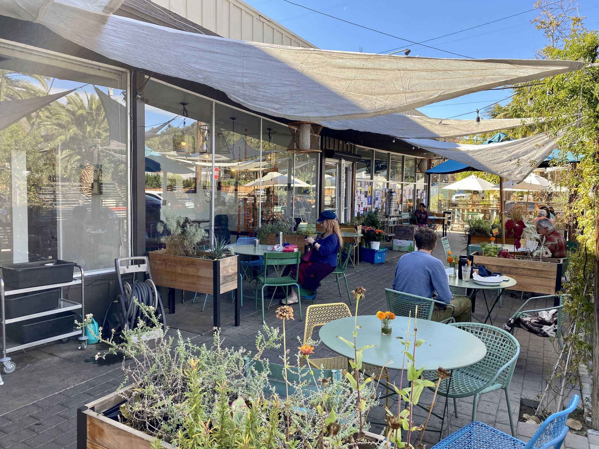 Farmer and the Cook, Bar in Meiners Oaks