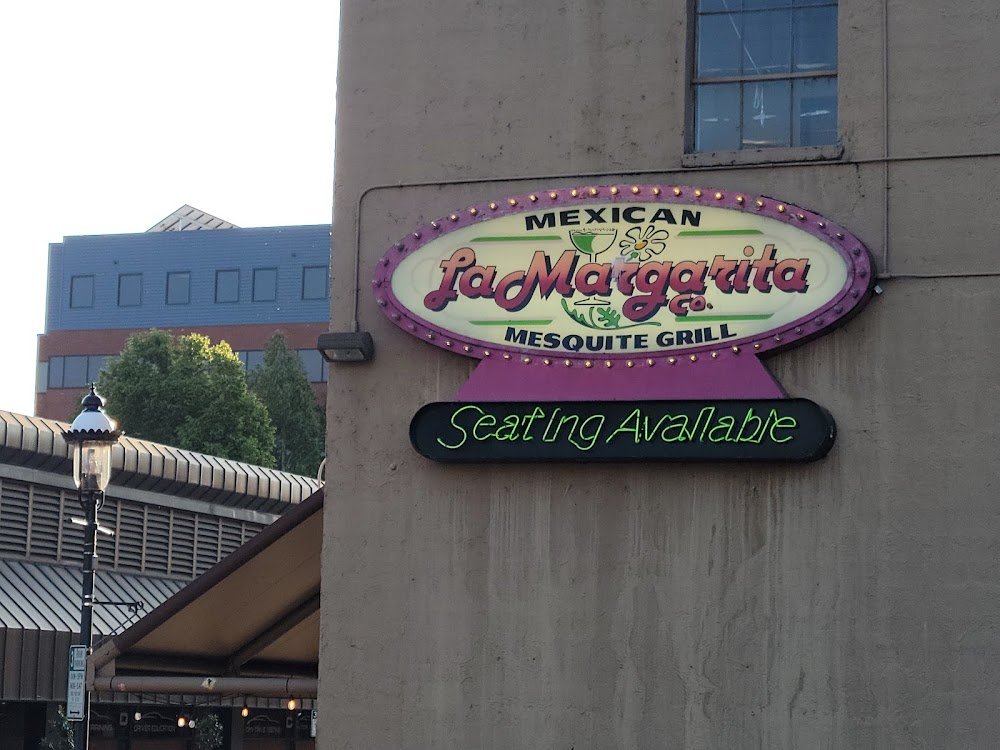 La Margarita Restaurant and Grill bar in Salem
