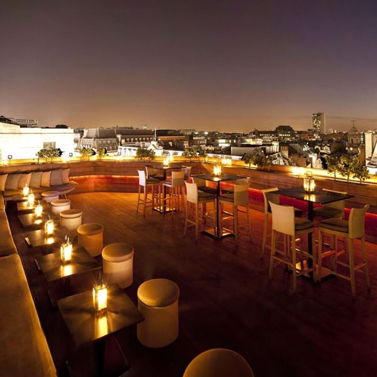 Aqua Spirit, Bar in London