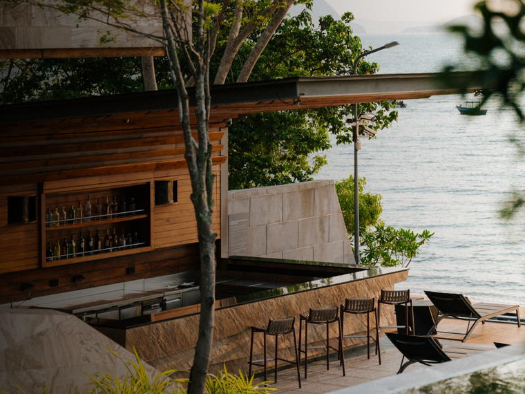 Beachside Bar, Na Jomtien, Thailand