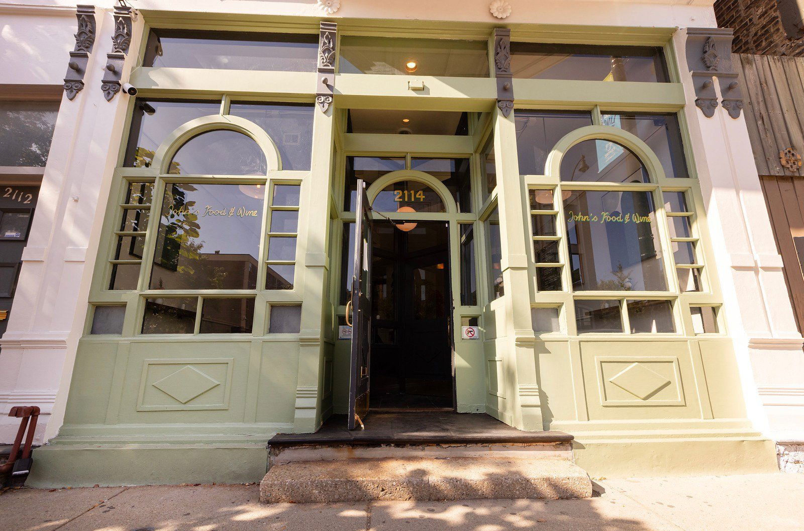 John’s Food and Wine, Bar in Chicago