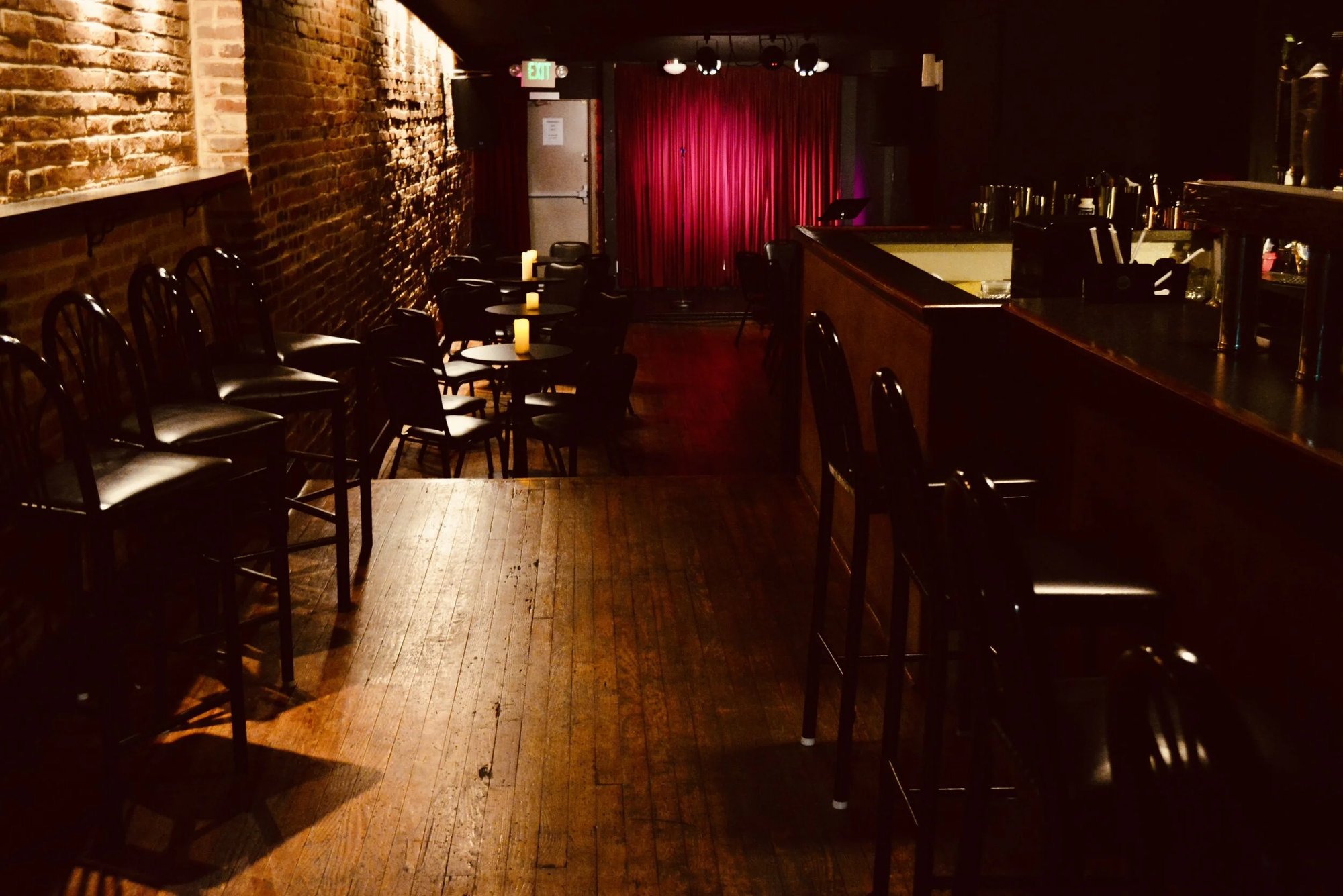 Zissimos Bar, Bar in Baltimore