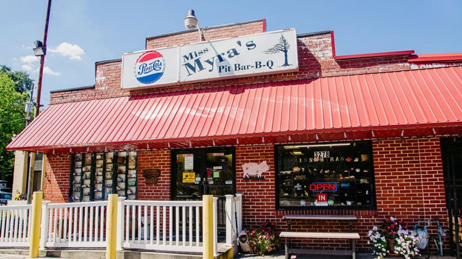 Miss Myra's Pit Bar B Q, Vestavia Hills, United States