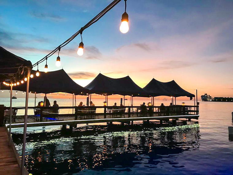 Pinchos Bar and Grill, Oranjestad, Aruba