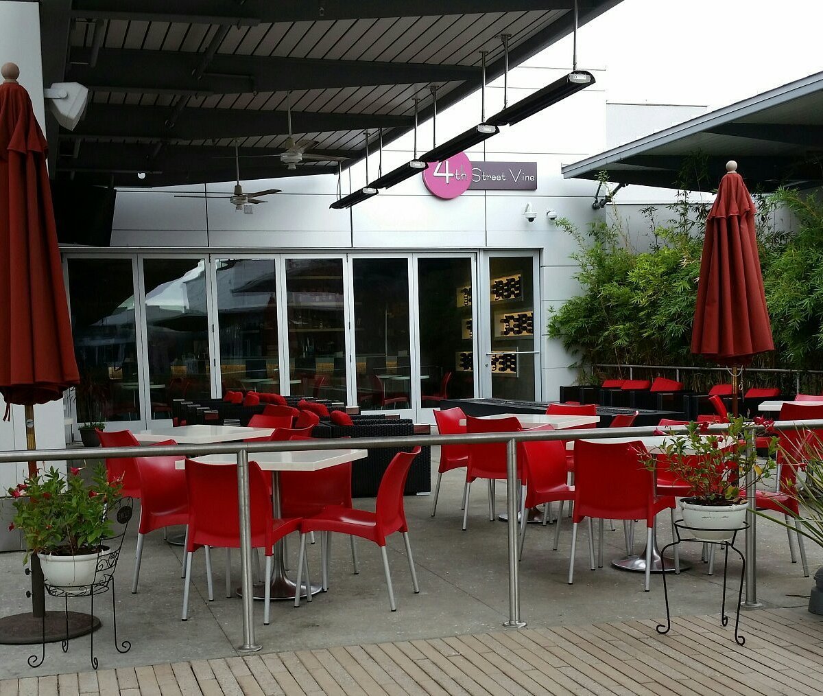 Vine, Long Beach, United States