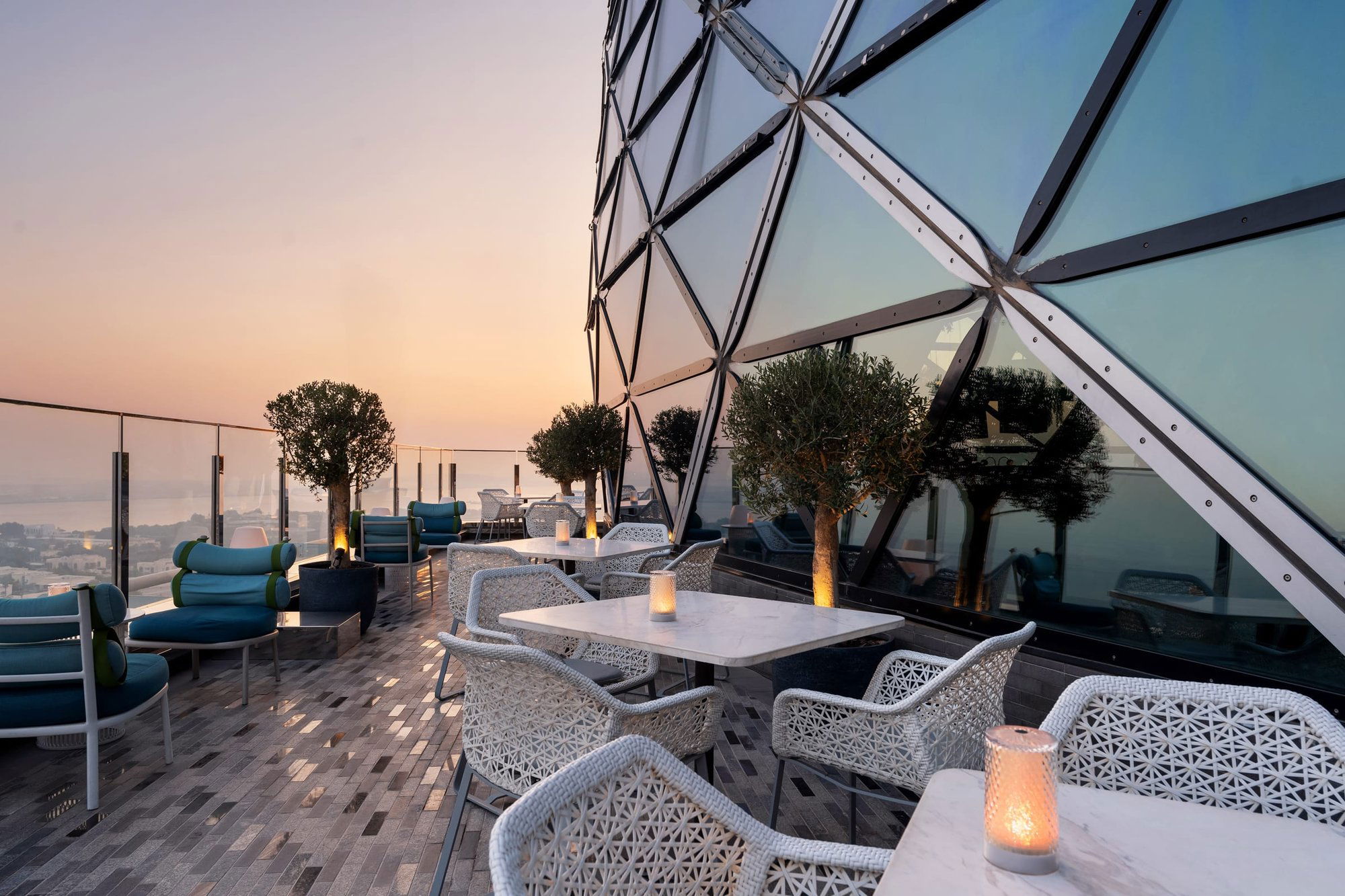 18 Degrees Bar & Terrace, Bar in Abu Dhabi