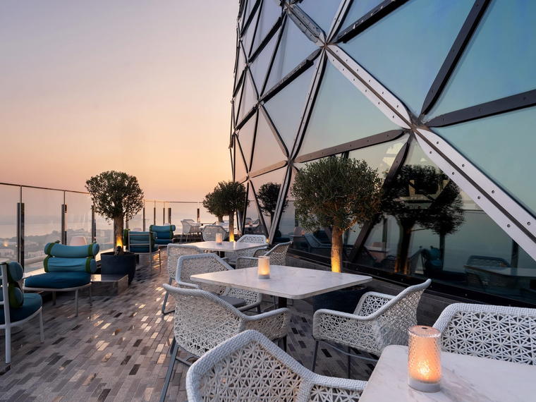 18 Degrees Bar & Terrace, Abu Dhabi, United Arab Emirates