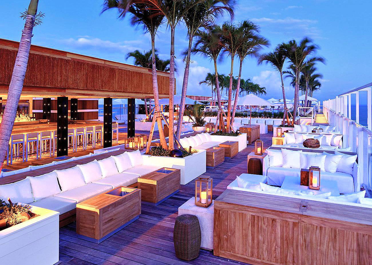 Watr at the 1 Rooftop, Bar in Miami Beach