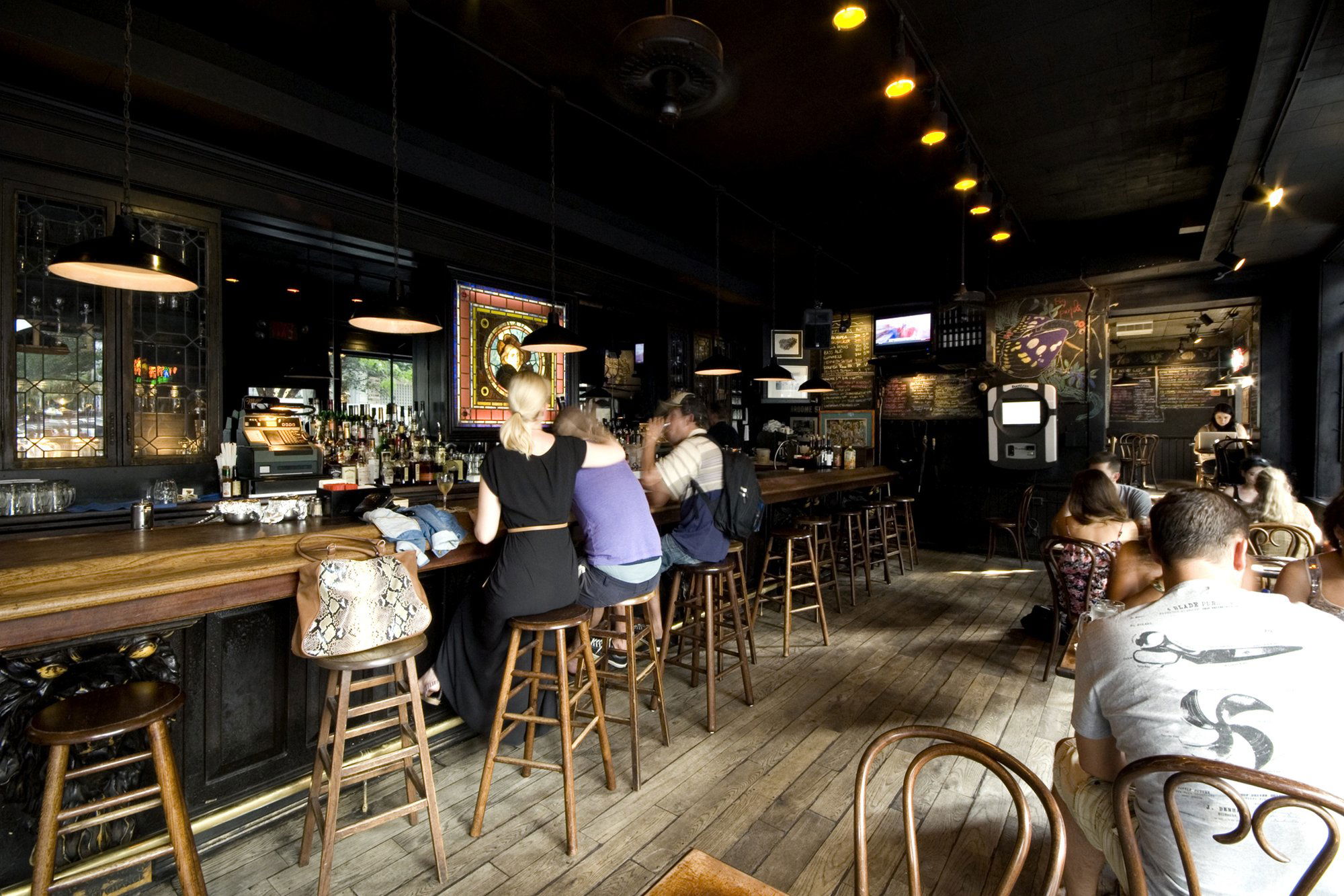 Kenn's Broome Street Bar, Bar in New York City