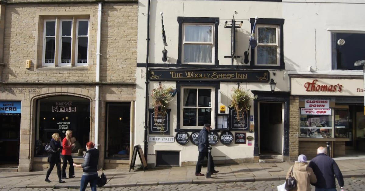 The Woolly Sheep Inn bar in Skipton