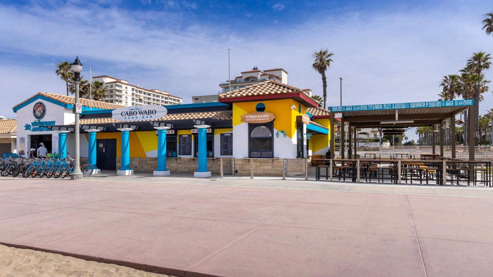 Cabo Wabo Sand Bar bar in Huntington Beach