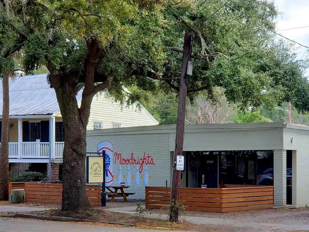 Over Yonder (21 & Up) bar in Savannah, United States