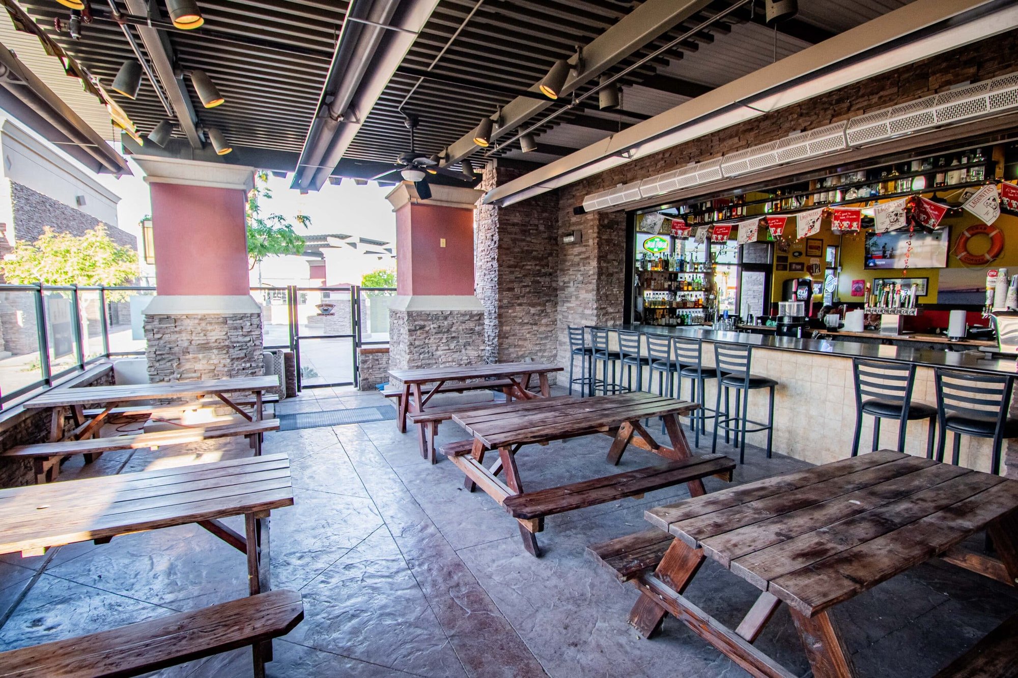 Crab Corner Maryland Seafood House bar in Spring Valley, United States