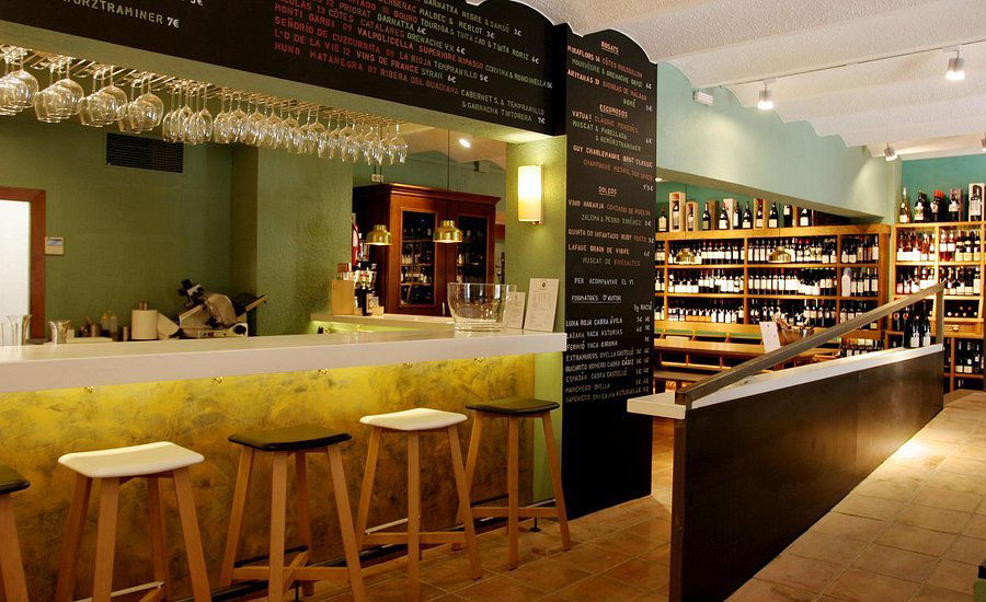 Matos Bar de Vins & Enoteca, Bar in Barcelona