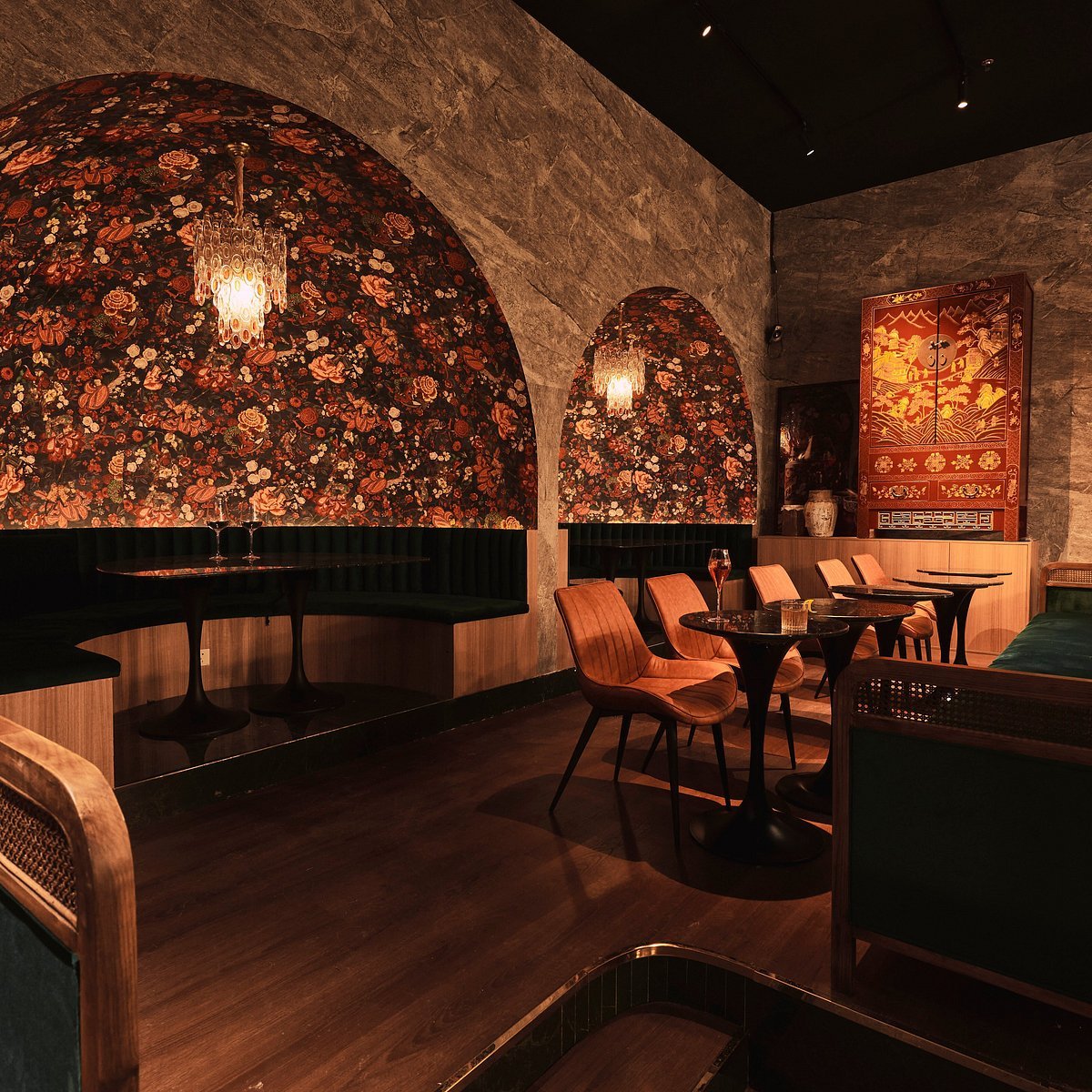 The Living Room Bar by SanYou