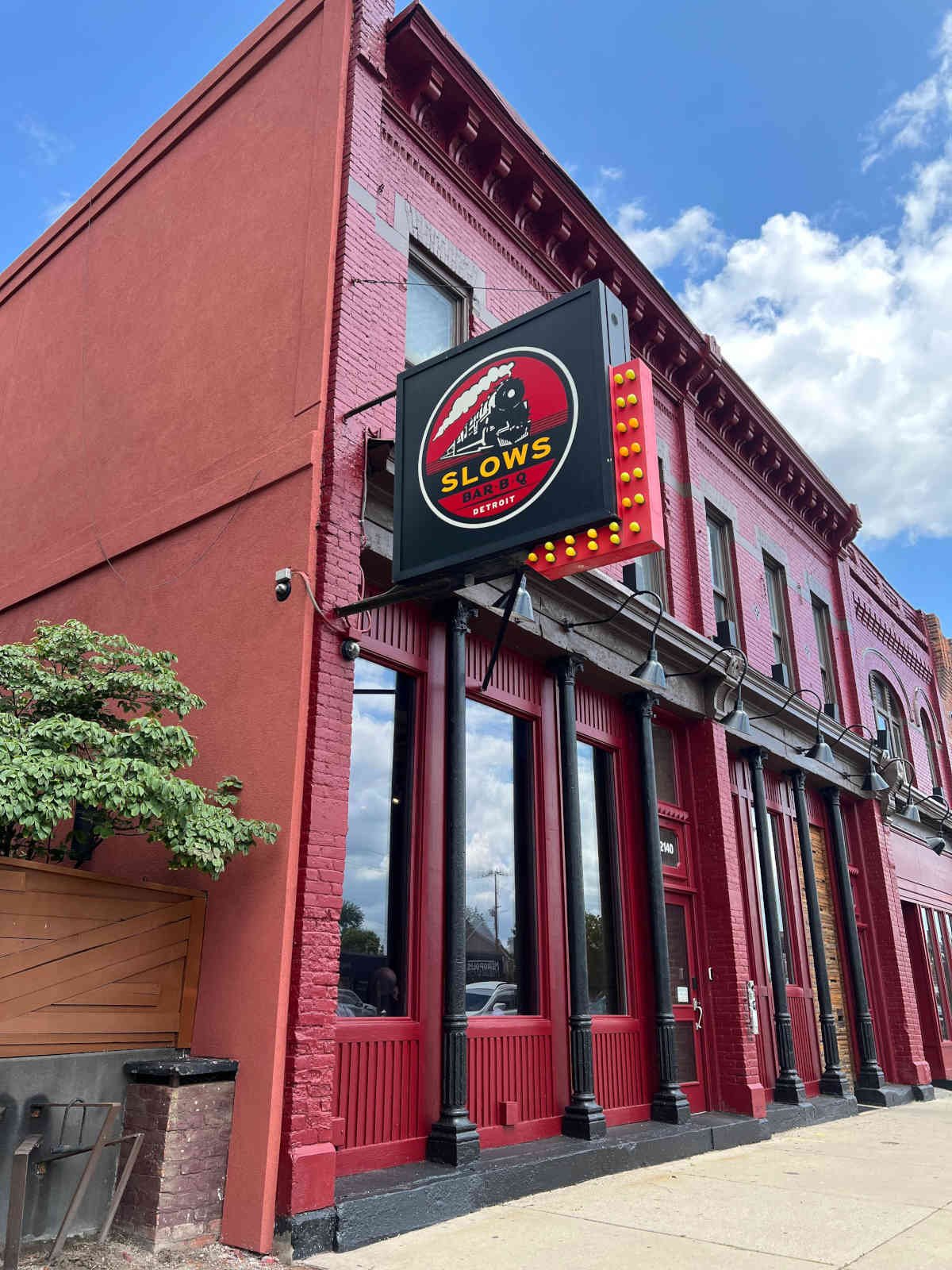 Slows Bar BQ, Bar in Detroit