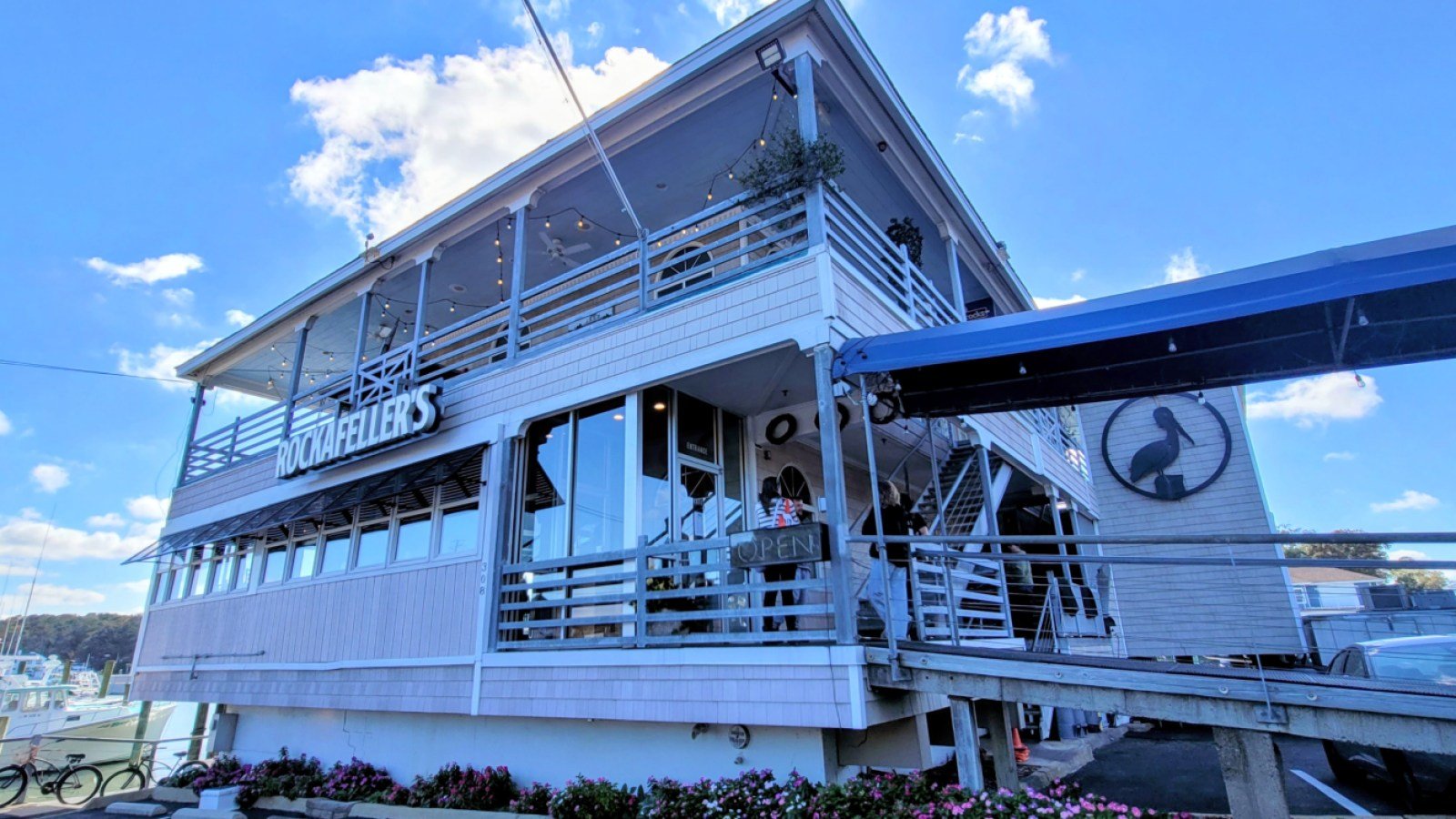Rockafeller's Restaurant bar in Virginia Beach, United States