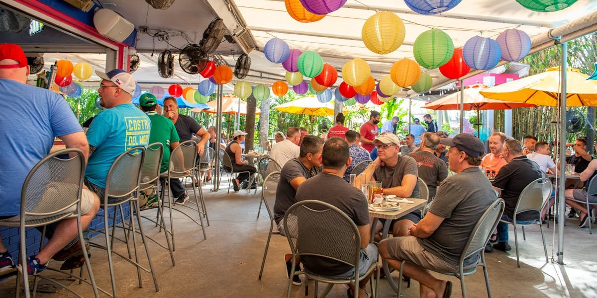 Rosie's Bar & Grill, Bar in Wilton Manors