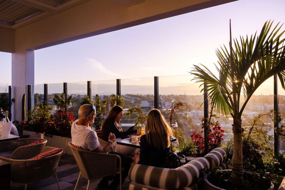 Sunset, Bar in Auckland