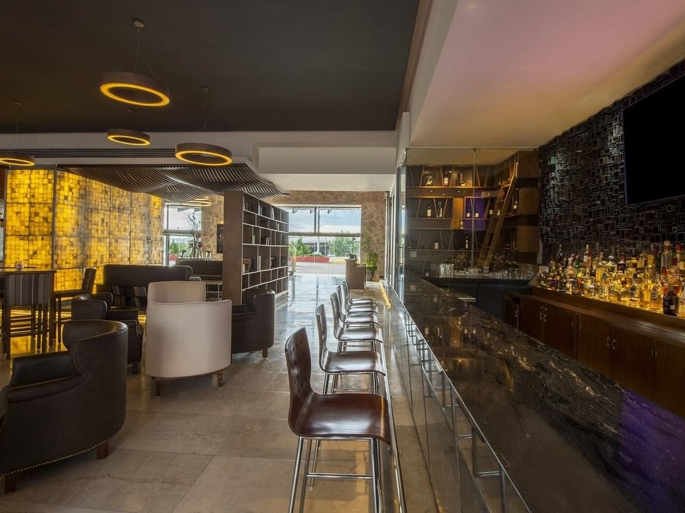 Stelaris Cocktail Lounge