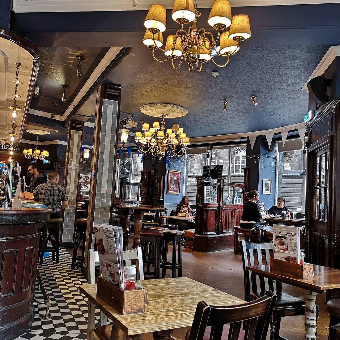 Doctors, Bar in Edinburgh
