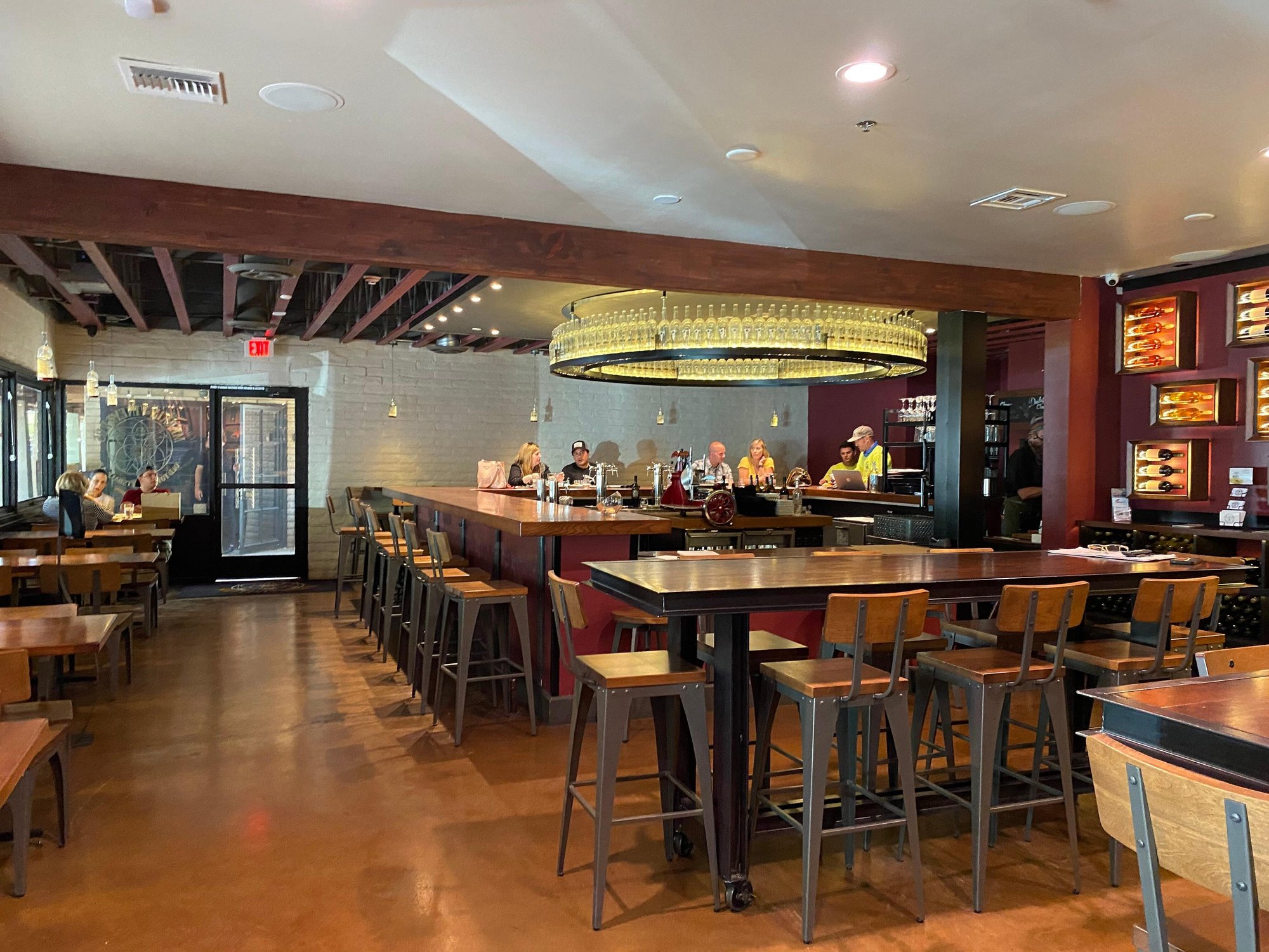 7133 E Stetson Dr bar in Scottsdale, United States